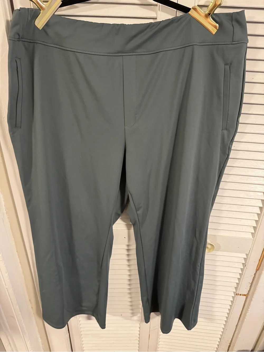 HALARA Wide-Leg Ponte Pants in Sage Green - Picture 3 of 5